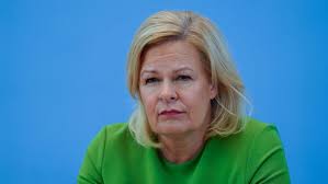 Im Mobbing-Skandal ließ Nancy Faeser wohl sogar Schönbohms Umfeld abhören