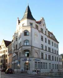 Darüber hinaus bietet es viele weitere. Onkel Sax