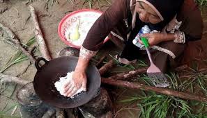 Salah satu kelainan yang sering terjadi pada bibir, adalah bengkak. Berada Di Tepi Zaman Sagu Singkil Nasibmu Artikula Id