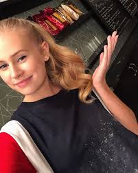 Danika Yarosh Style, Clothes, Outfits and Fashion • CelebMafia