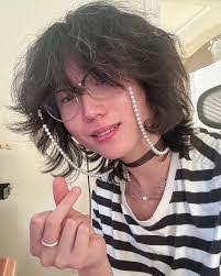 Noah Kim's Instagram, Twitter & Facebook