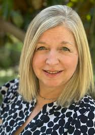 Carrie Kish's Instagram, Twitter & Facebook