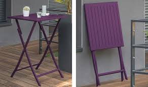 Les terrasses et les balcons s'habillent de petites tables de jardin à la fois esthétiques et fonctionnelles. Table Haute De Jardin Pliante En Aluminium 2 Places Marius