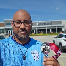 My favorite look of the night. Sparks player Rae Burrell.