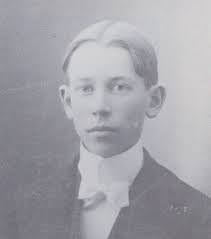 Cal Hackett's Instagram, Twitter & Facebook