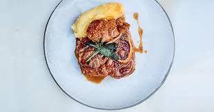 Pas de pied de veau dans cette recette mais un fond de veau en poudre. Le Meilleur Osso Buco De Paris