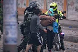 Días y horarios del toque de queda en bogotá. Asi Transcurre El Toque De Queda En Bogota El Espectador