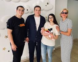 Personality c актером артемом крестниковым. U Iriny Krug Rodilas Vnuchka