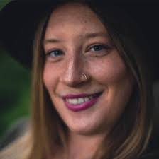 Kayla Mac's Instagram, Twitter & Facebook