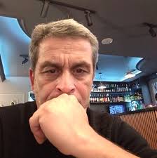 ПСИХОлОГ ПОсОВЕТОВАЛ СПАТЬ С ТЕМИ, КОГО ЛЮБИШЬ 00 ఫోర ลงรรั он 格時啡 ontendi  18 00