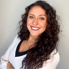 Erin Royer's Instagram, Twitter & Facebook