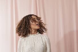 Especially when you're not born with that natural texture, as it also offers volume, lift and moisture. Mousse For Curly Hair 5 Best Mousse For Curly Hair In 2021