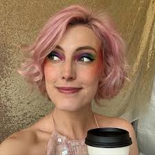 Abbie Louise Lill (@paintmeglitter) • Instagram photos and videos