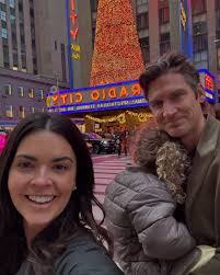 Katie Lee Biegel bætti við nýrri mynd.