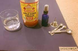Clean your yoga mat by filling up your spray bottle with three parts water to one part vinegar. How To Make An Easy Nontoxic Aromatic Diy Yoga Mat Cleaner Journey To Good