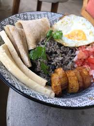 I ate] Costa Rican breakfast : rFoodPorn