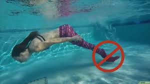 Tapi, putri duyung itu bukanlah tentang legenda kecantikan masa lalu. 3 Cara Untuk Berenang Seperti Putri Duyung Wikihow