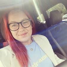 Lora Payne's Instagram, Twitter & Facebook