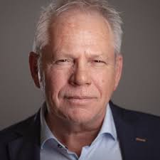 We zijn er klaar voor!! Samen met Bert ter Stege, mijn vrouw Fiona Gisius  in de POP UP van KÖHL Met elkaar voor elkaar.