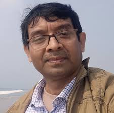 Mark Pidgeon is a brilliant, ex-forces, singer/songwriter that has been  playing since childhood and always has music in his head. These days he and  a partner help to run the wonderful Wychwood