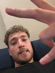 GUAYA CON EL BAIFO 🐐@QUEVEDO.PD DISPONIBLE EVERYWHERE El lulu con Pedrito  el dúo que nunca fallaaaaa Un vídeo musical de @velodrome Dirección  creativa @velodrome Director_ @jeanlafleurr DoP_ @matrimoni____ Production  company: @somosnitro______________ ...