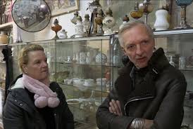 3 flessen rood, 3 flessen wit. Chateau Meiland Kerst Op Chateau Meiland Tv Episode 2019 Imdb