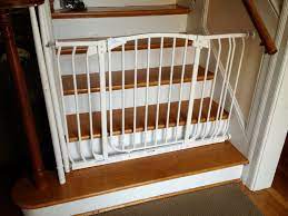 Image Of The Best Baby Gate For Top Of Stairs Design That You Must Apply Baby Gates Best Baby Gates Stair Gate