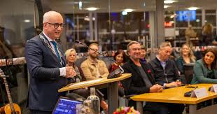 Fred Veenstra officieel burgemeester Smallingerland