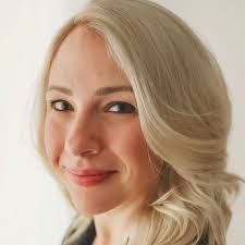 Leslie Burkhalter's Instagram, Twitter & Facebook