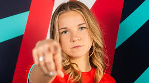 Claire Hutton's Instagram, Twitter & Facebook