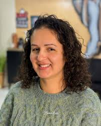 E como está seu corte ? Agenda 2025 já está aberta … Mais informações pelo  direct ou WhatsApp link na bio Salão especializado em cabelos cacheados de  Torres e Região