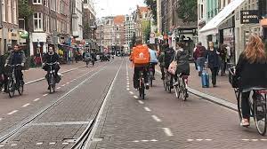 Breedtegraad (latitude) en lengtegraad (longitude) coördinaten van ferdinand bolstraat 28 plus handige informatie zoals het adres, de hoogte en foto's gemaakt in de buurt. The Battle For The Ferdinand Bolstraat Bicycle Dutch