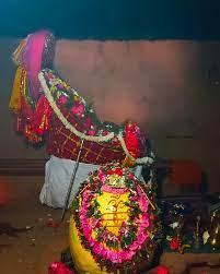 बिजली महादेव शिवलिंग और बिजली महादेव रथ #instagram #kullu #mahadev  #bijlimahadev