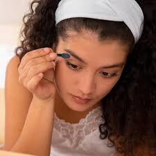 Amazon.com: 100 Pcs Disposable Double Head Eyeshadow Sponge Brushes  Eyeshadow Applicators Dual Sides Eye Shadow Sponge Applicators Eyeshadow  Brushes Makeup Applicator Cosmetic Tool : Beauty & Personal Care