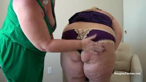 BBW Sammie fucks her girlfriend Naughty Desiree - Lesbian Porn Videos