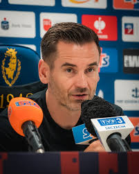 💭 Robert Kolendowicz: "Widzę ekscytacje w zespole przed rozpoczynającym  się sezonem." Zapis konferencji prasowej przed #RADPOG ⤵️ 📄 Tekst:  https://tinyurl.com/4vxb9fch 🎥 Wideo: https://youtu.be/T9rAHvIWvR4