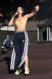 She started her career by posting covers of songs by artists like christina aguilera and nelly furtado. Dua Lipa Wiki Height Weight Age Boyfriend Family Biography Net Worth More