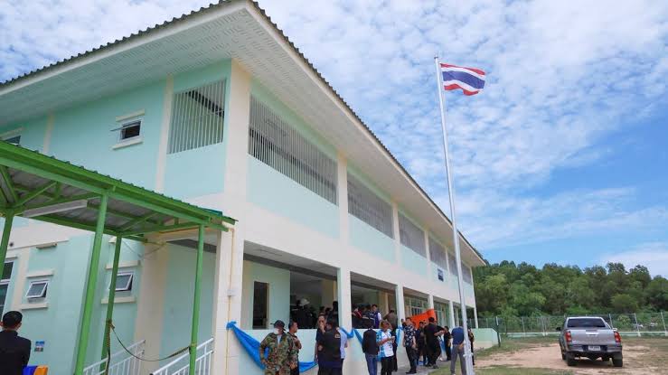Suspected gunman in Thailand kindergarten shooting surrenders after 18-hour  standoff :: WRAL.com