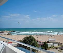 Bugetarii din institutiile publice pot beneficia, pana la 30 noiembrie 2018, de vouchere de vacanta in cuantum de 1.450 de lei. Top Hoteluri Pe Plaja Din Eforie Nord
