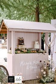 outdoor romantic elopement wedding elope wedding table decorations design