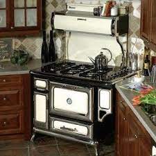Whether you are remodeling the entire kitchen and installing new kitchen fittings, or simply looking to replace that old sputter spout, odds are that you're somewhat perplexed by the. Heartland S Vintage Kitchen Appliances For A Truly Vintage Kitchen Design Retro Kitchen Appliances Vintage Stoves Vintage Kitchen Appliances