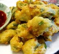 70 gram tepung terigu protein sedang. Cucur Sayur Ikan Bilis Myresipi