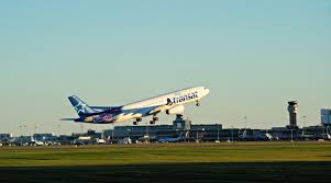The fastest direct flight from montreal to marseille takes 7 hours and 10 minutes. Air Transat S Integre Bien Dans La Strategie De Croissance D Air Canada