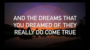 G c the colours of the rainbow so pretty in the sky g c are also on the faces of people passing bye f c f c see friends shaking hands, saying 'how do you do?' Israel Kamakawiwo Ole Somewhere Over The Rainbow With Lyrics Chords Chordify