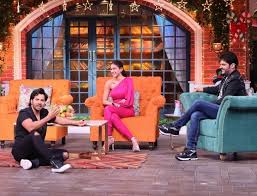 Coolie no.1 cast sara ali khan, varun dhawan, paresh rawal, javed jaffreyare playing lead roles in coolie no.1. The Cast Of Coolie No 1 Spread Christmas Vibe On The Kapil Sharma Show