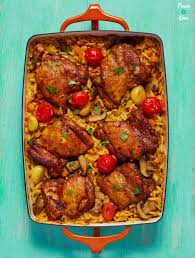 Heat 1 tbsp oil in a large sauté pan with a lid. One Pot Mediterranean Chicken Orzo Pinch Of Nom