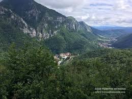 Pacat ca este foarte frumoasa, dar nu se investeste. Statiunea Baile Herculane Ghid Turistic Romania
