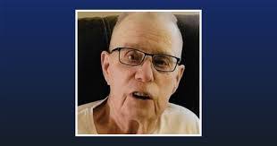 Vicki Hepler's Instagram, Twitter & Facebook