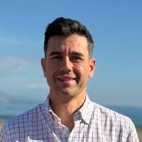 900+ perfiles de «Marcos De»