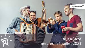 Pendant ce temps, un concert se tiendra près du marché où trois groupes se succéderont sur scène et où le public sera assis. Fete Nationale Feu D Artifice Perros Guirec Perros Guirec Mardi 13 Juillet 2021